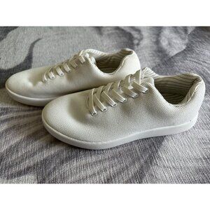 Atoms Model 000: White Women's 8.25